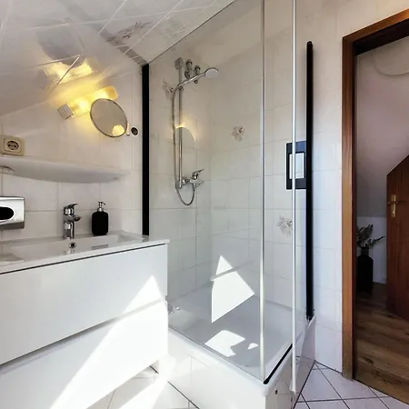 Apartment Kostenguenstige & Charmante Ferienunterkunft Ohne Kueche Und In Strandnaehe - Ideal Fuer Kurztrips Oder 1-nacht Aufenthalte Scharbeutz