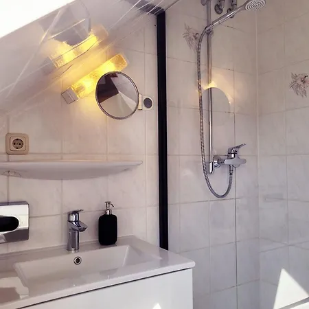 Kostengünstige&charmante Ferienunterkunft Ohne Küche Und In Strandnähe - Ideal Für Kurztrips Oder 1-nacht Aufenthalte Apartment