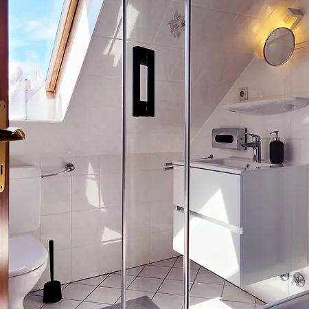 Besondere 1 Mit Gratis Bettwaesche - Teekueche - Strandnah - Ideal Fuer 1-nacht * Scharbeutz